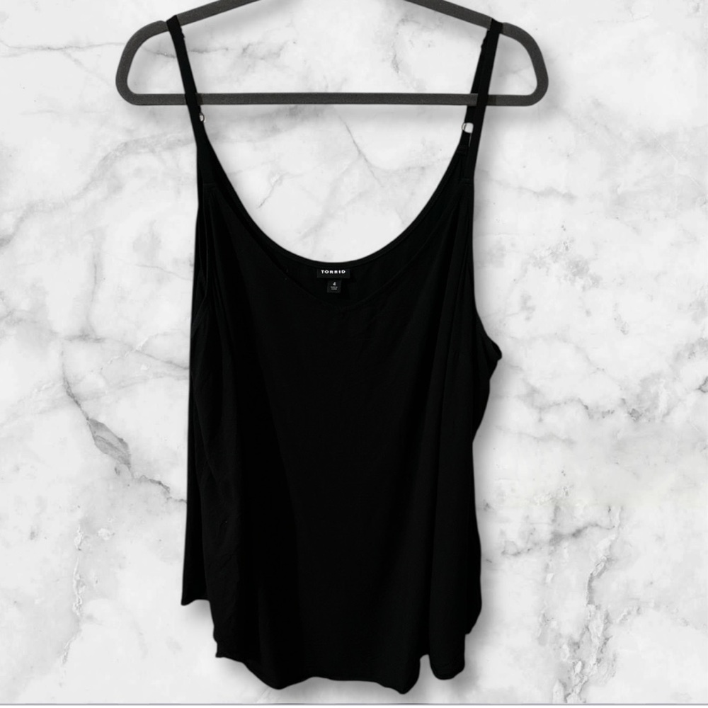 Torrid black adjustable strap scoop neckline tank top size 4x
